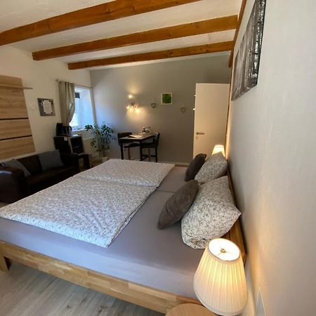 Grosses Doppelzimmer Mit Eigenem Bad Und Kuehlschrank, Frisch Saniert Friedrichskoog Extérieur photo