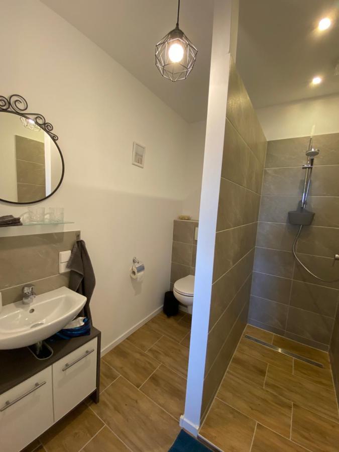 Grosses Doppelzimmer Mit Eigenem Bad Und Kuehlschrank, Frisch Saniert Friedrichskoog Extérieur photo