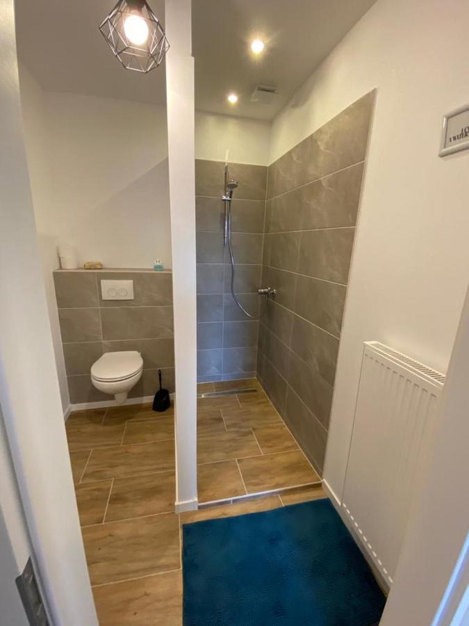 Grosses Doppelzimmer Mit Eigenem Bad Und Kuehlschrank, Frisch Saniert Friedrichskoog Extérieur photo